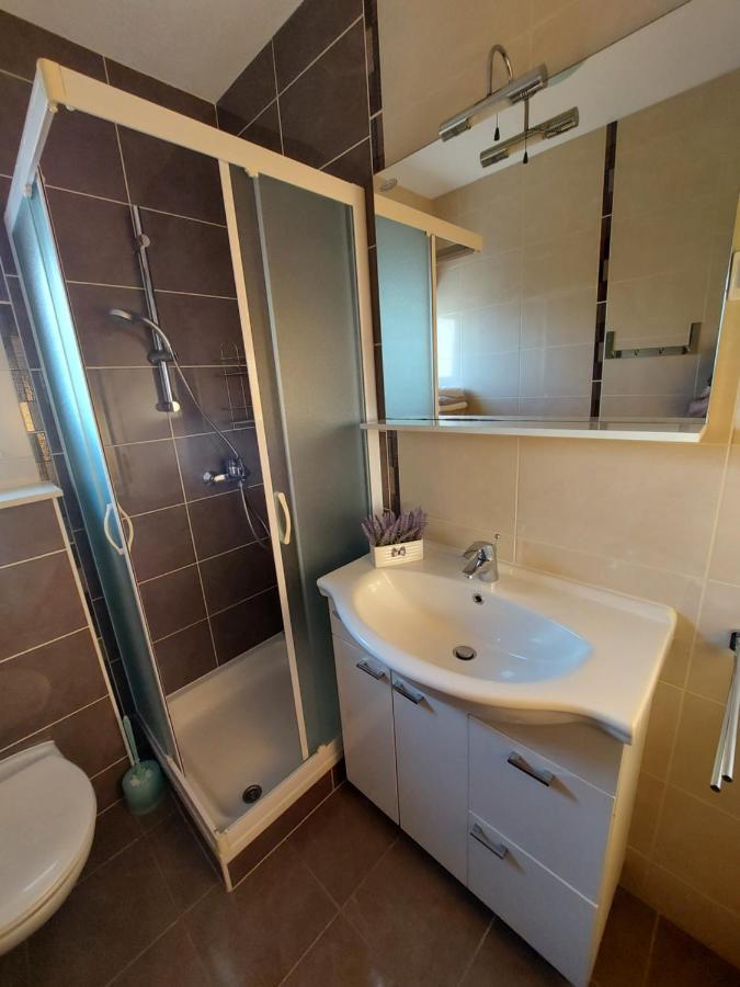 Guest House As โวดีเซ ภายนอก รูปภาพ