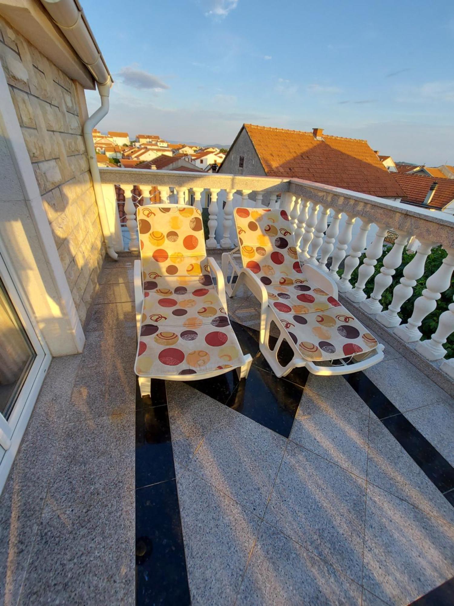 Guest House As โวดีเซ ภายนอก รูปภาพ